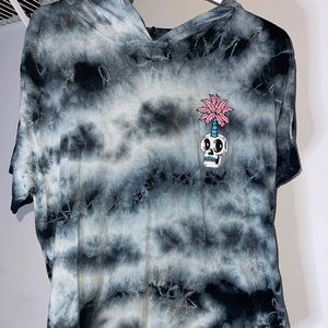 Tie-dye-Hooded-Skull-T-shirt